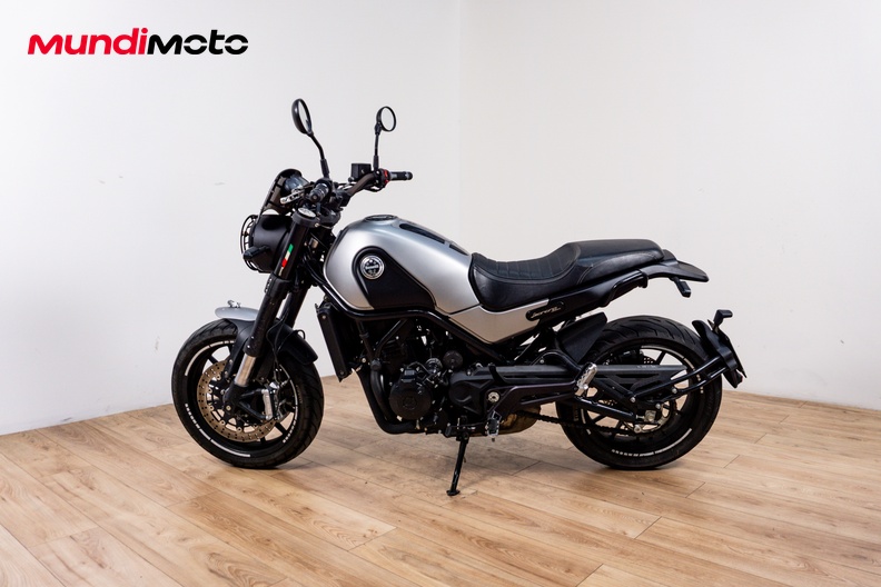 Motorbike image 5