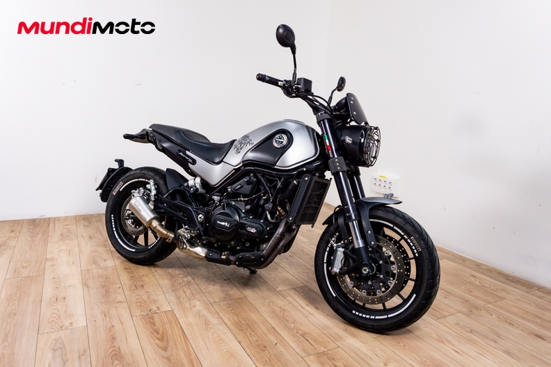Motorbike image 1