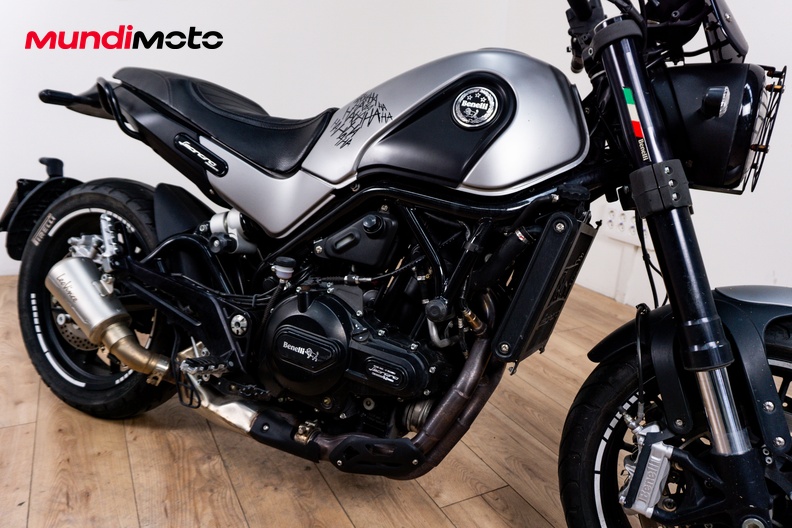 Motorbike image 4