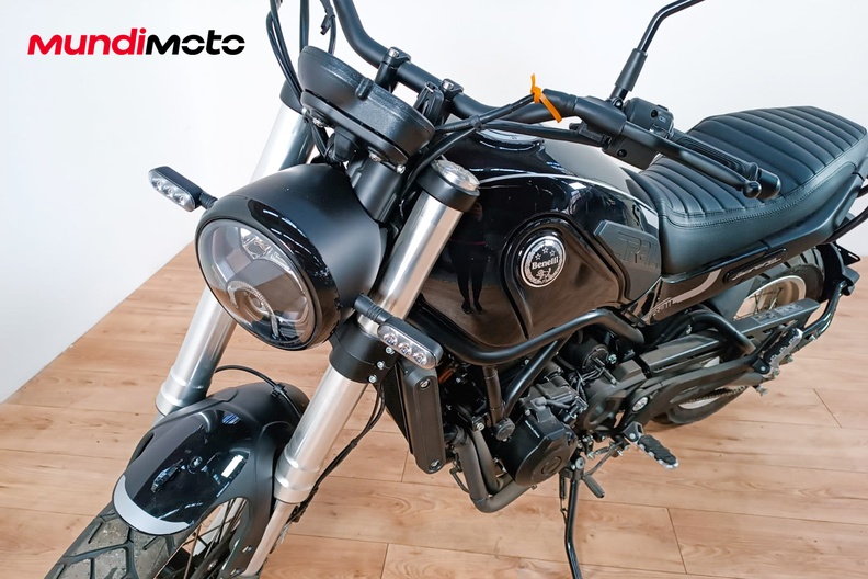 Motorbike image 3
