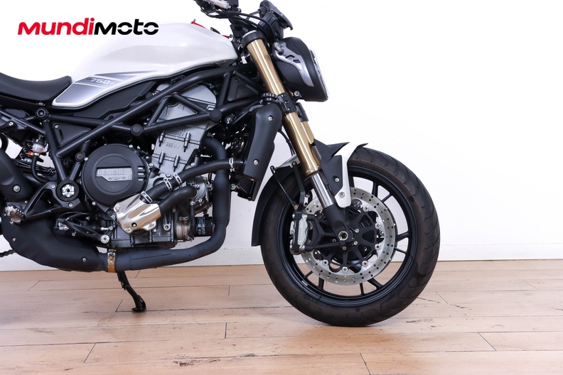 Motorbike image 13