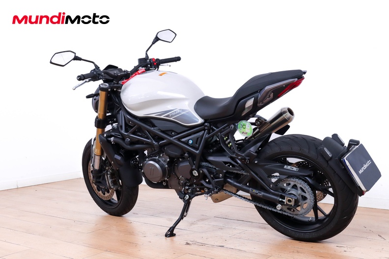 Motorbike image 6