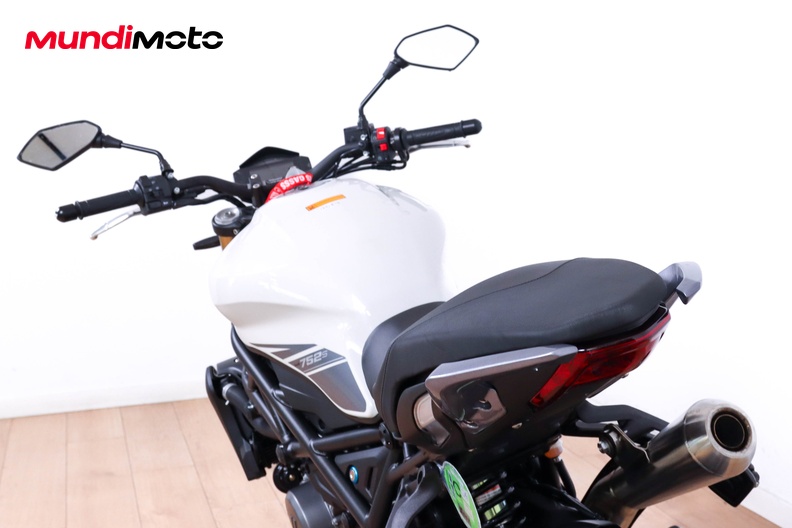 Motorbike image 9