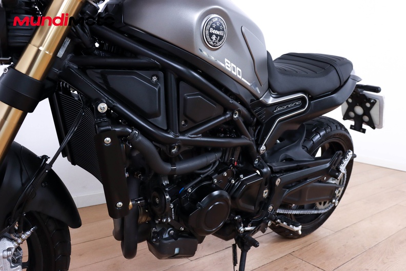 Motorbike image 8