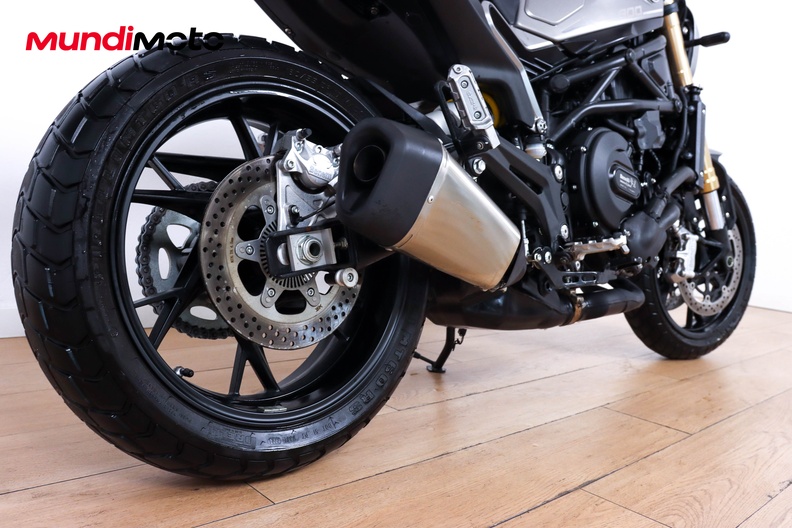 Motorbike image 3