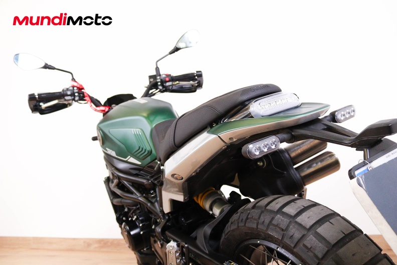Motorbike image 9