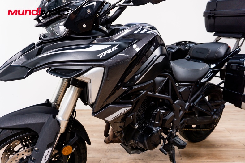 Motorbike image 9