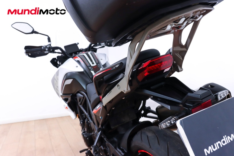 Motorbike image 9