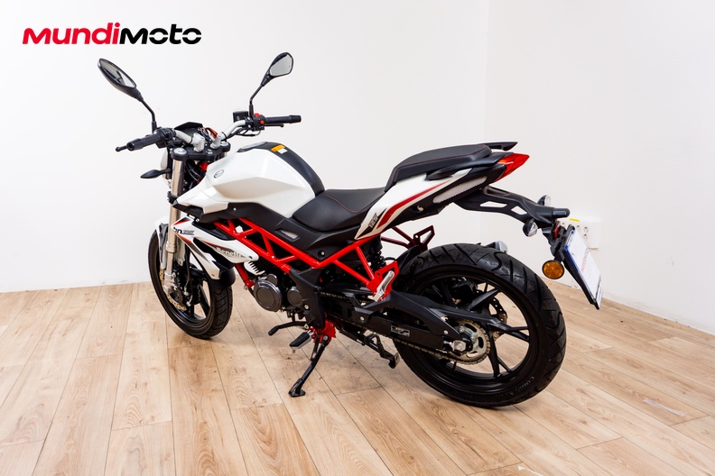 Motorbike image 7