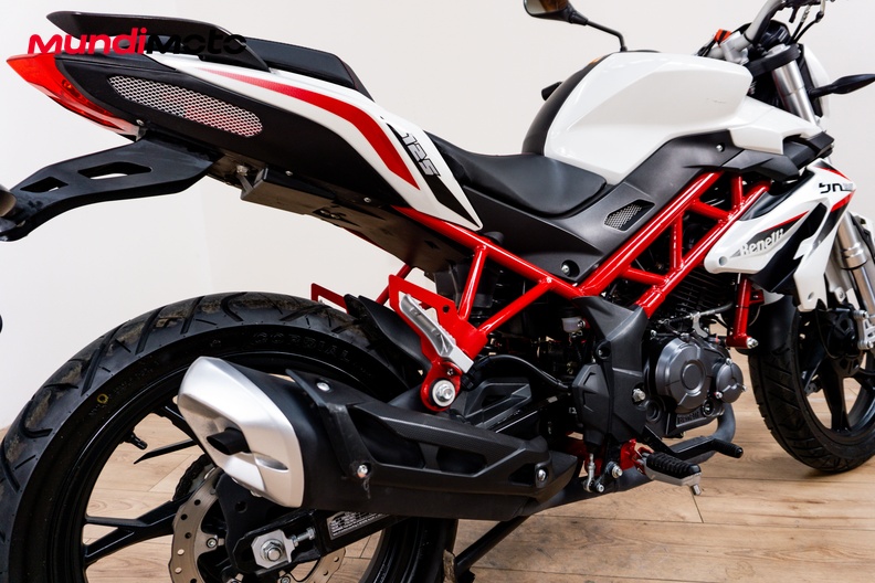 Motorbike image 3