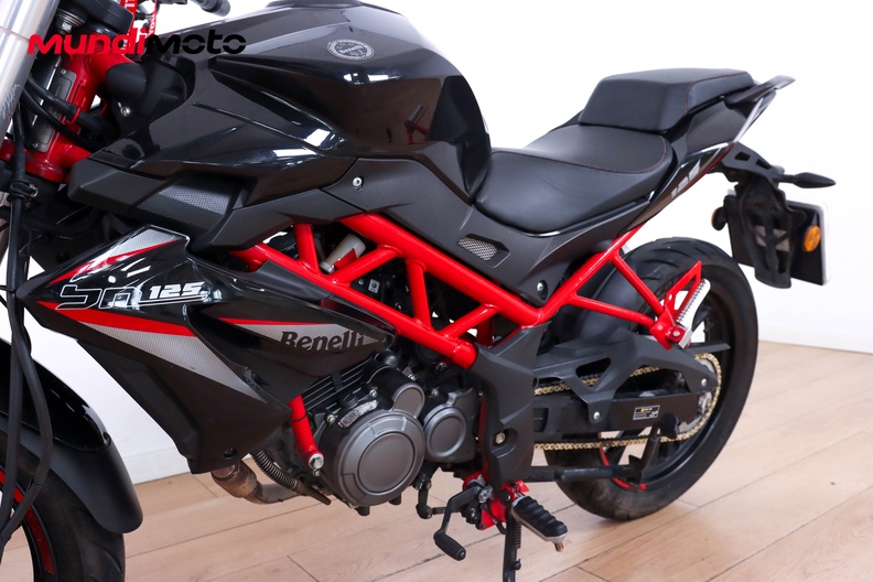 Motorbike image 8