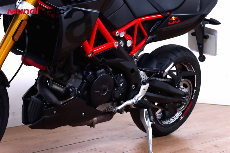 Motorbike image 8