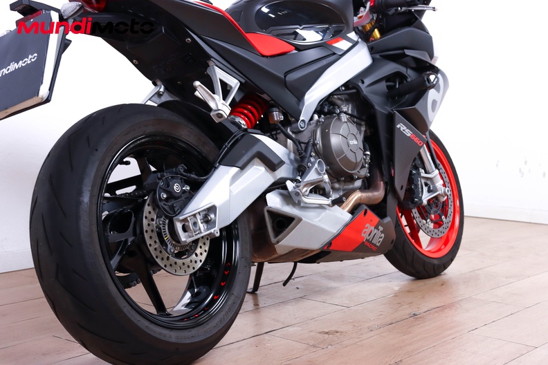 Motorbike image 3