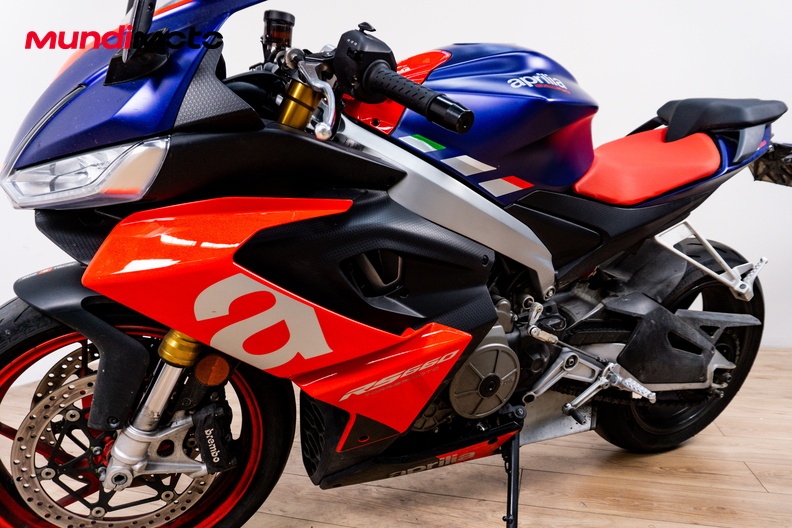 Motorbike image 9