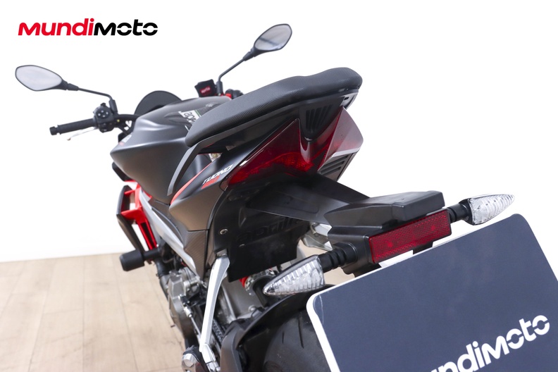 Motorbike image 9