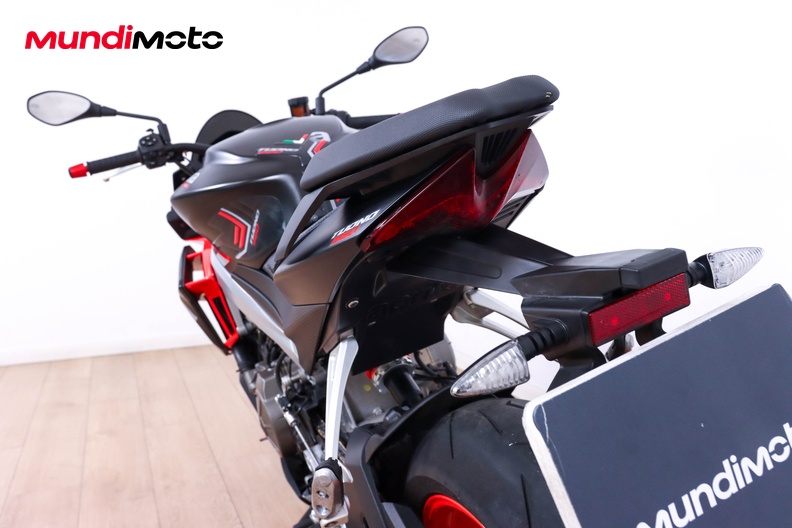 Motorbike image 9