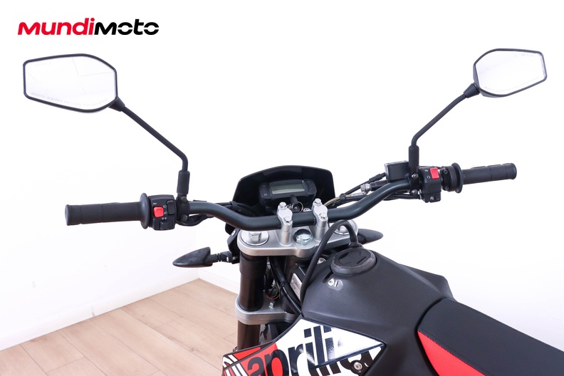Motorbike image 10