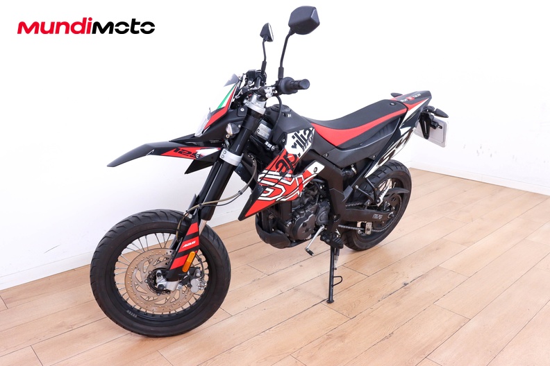 Motorbike image 7