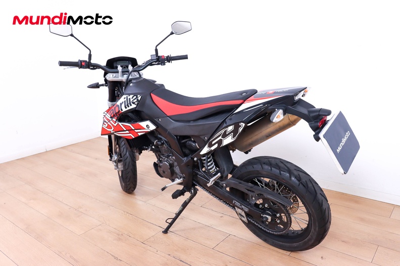 Motorbike image 6