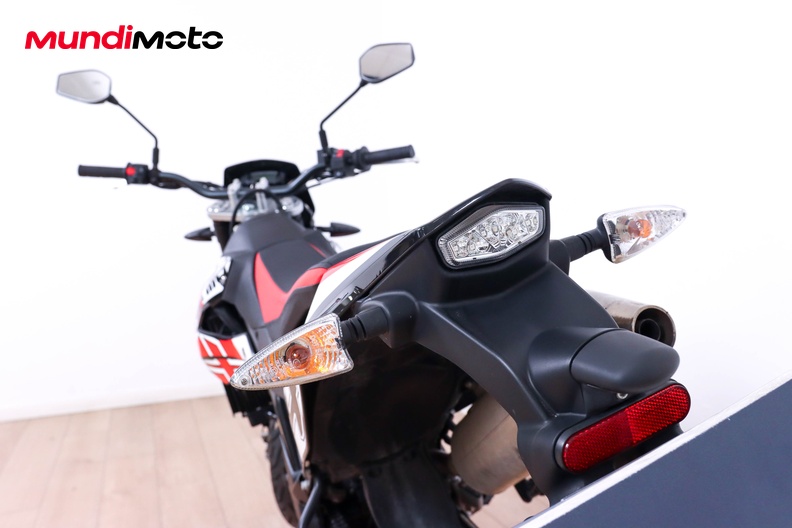 Motorbike image 9