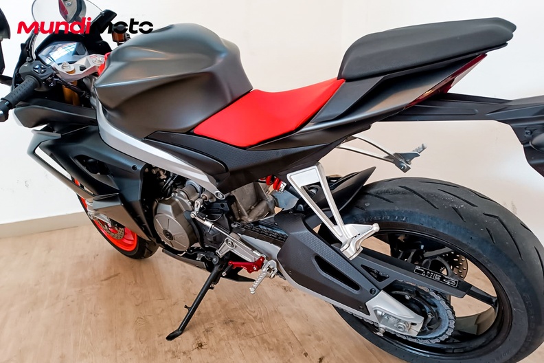 Motorbike image 8
