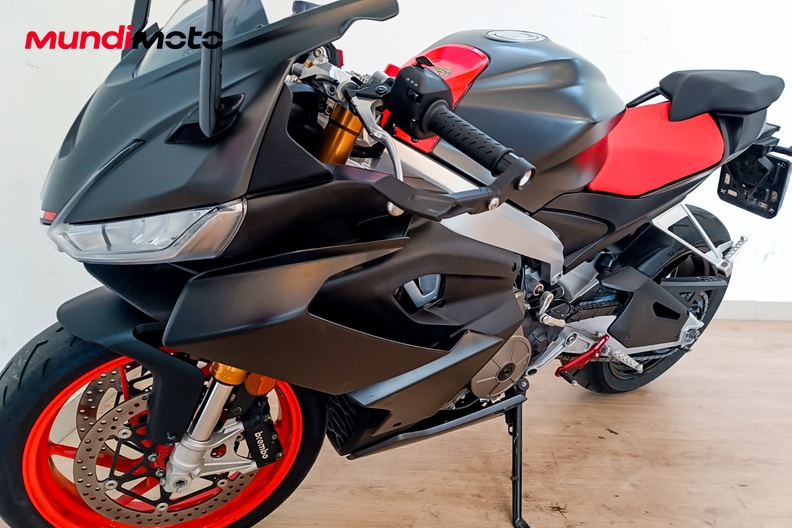 Motorbike image 9