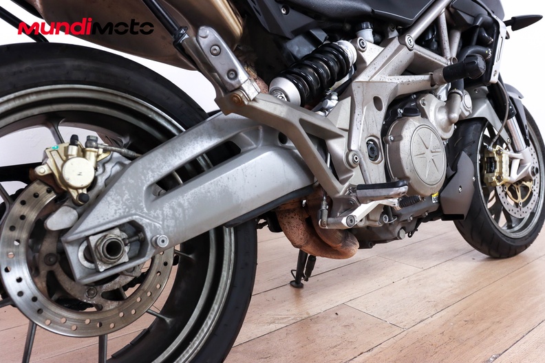Motorbike image 3