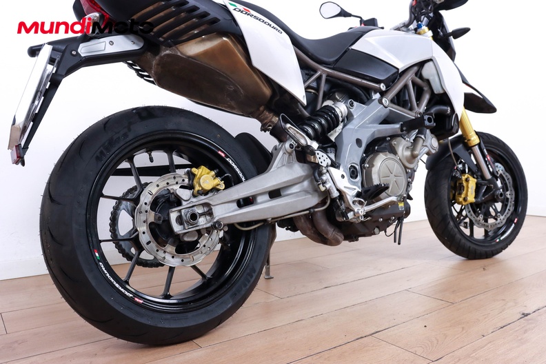 Motorbike image 3