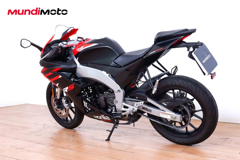 Motorbike image 6
