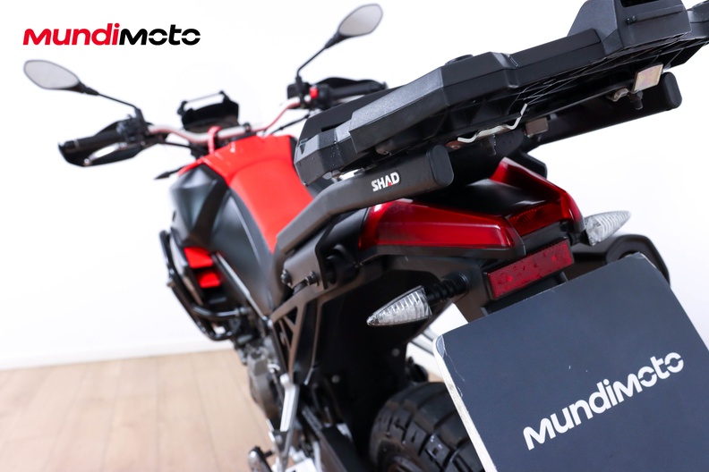 Motorbike image 9