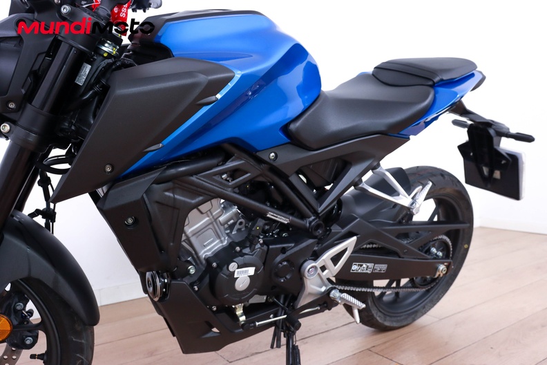 Motorbike image 8