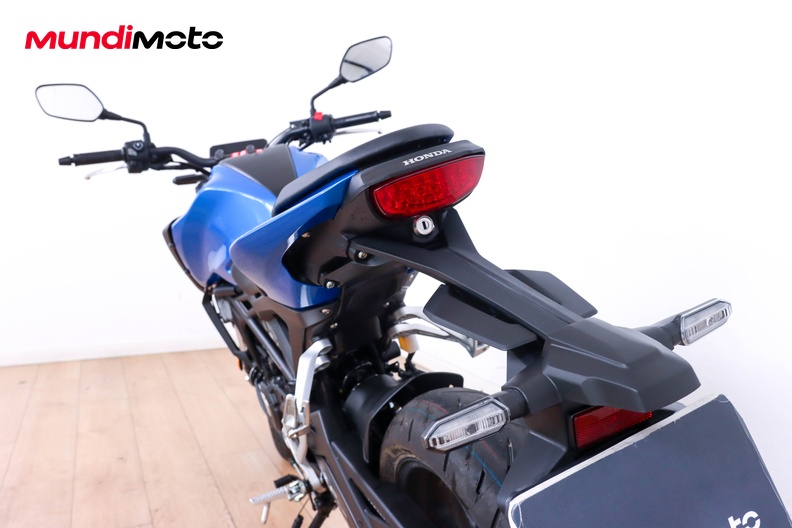 Motorbike image 9