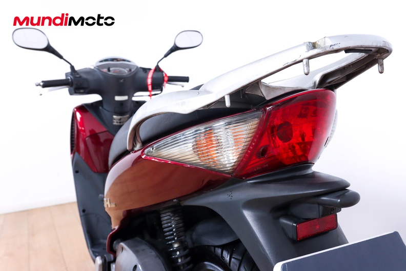 Motorbike image 9
