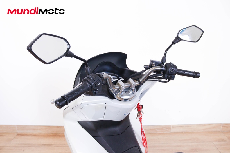 Motorbike image 10