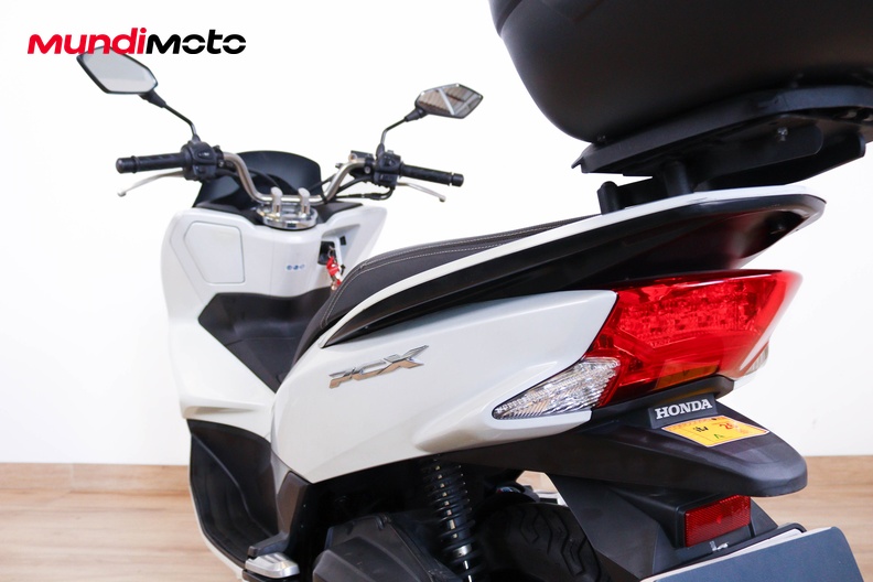 Motorbike image 9