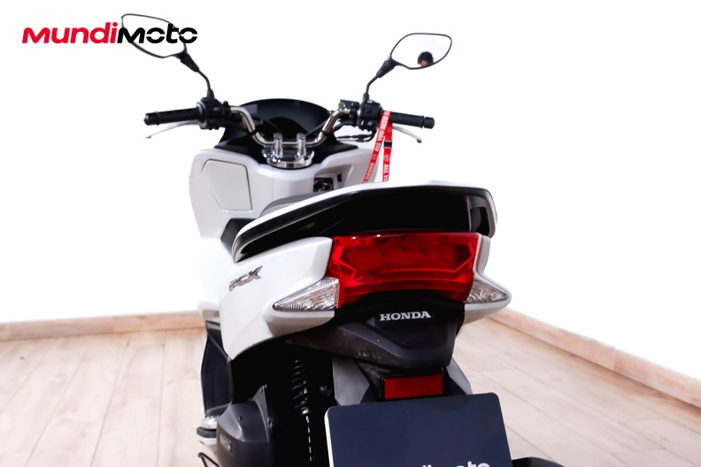 Motorbike image 9