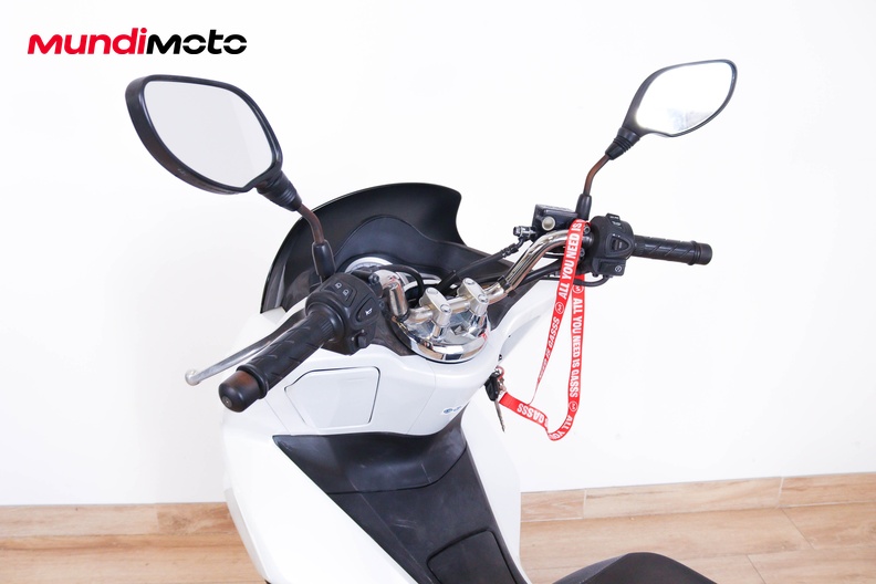 Motorbike image 10