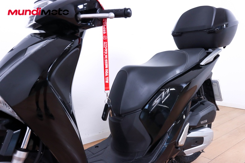 Motorbike image 8
