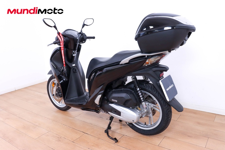 Motorbike image 6
