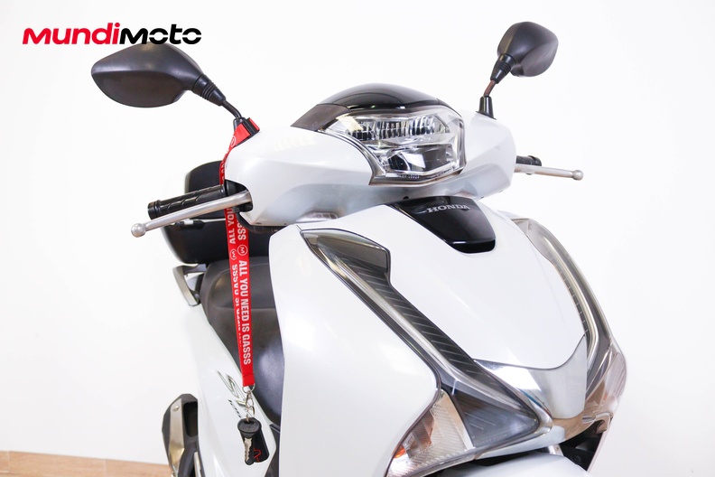 Motorbike image 4