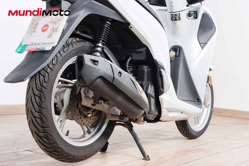 Motorbike image 3