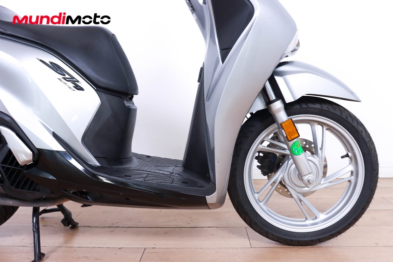 Motorbike image 13