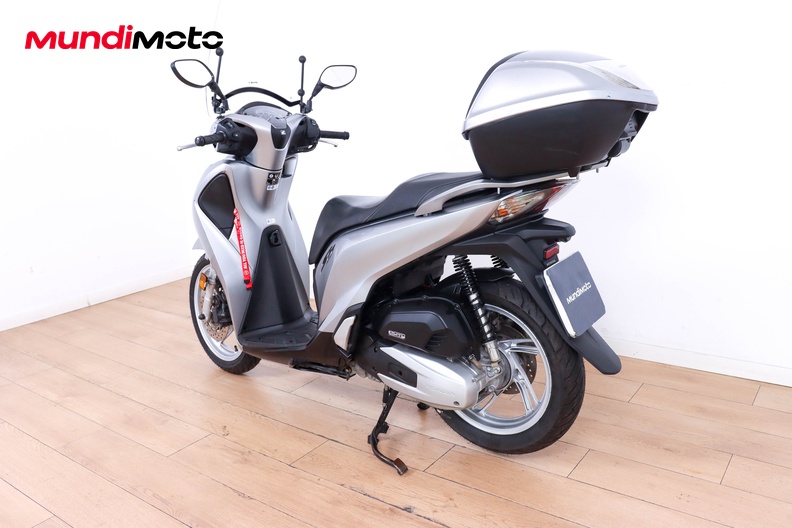 Motorbike image 6