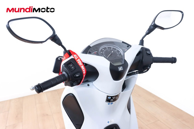 Motorbike image 10