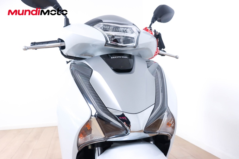 Motorbike image 4