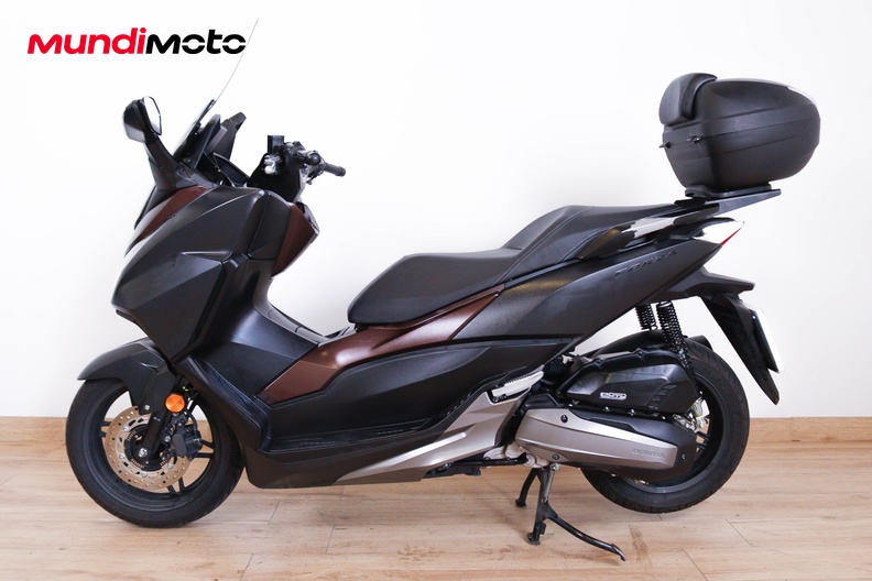 Motorbike image 5