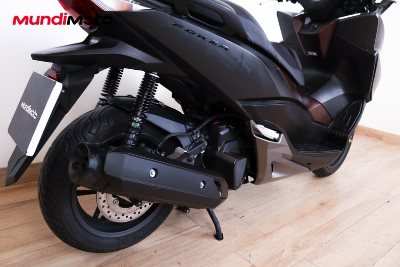 Motorbike image 3