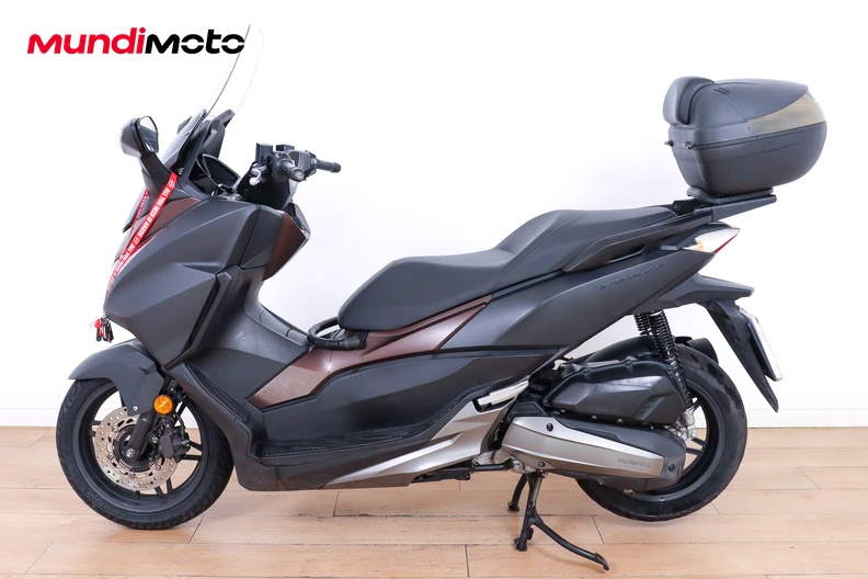 Motorbike image 5