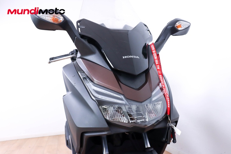 Motorbike image 4