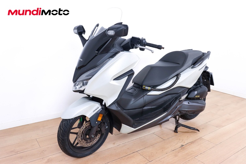 Motorbike image 7